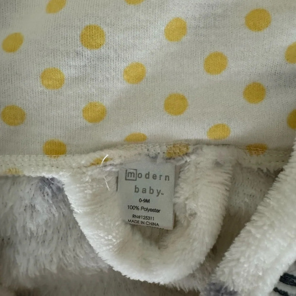 Modern Baby Robe - Picture 2 of 3